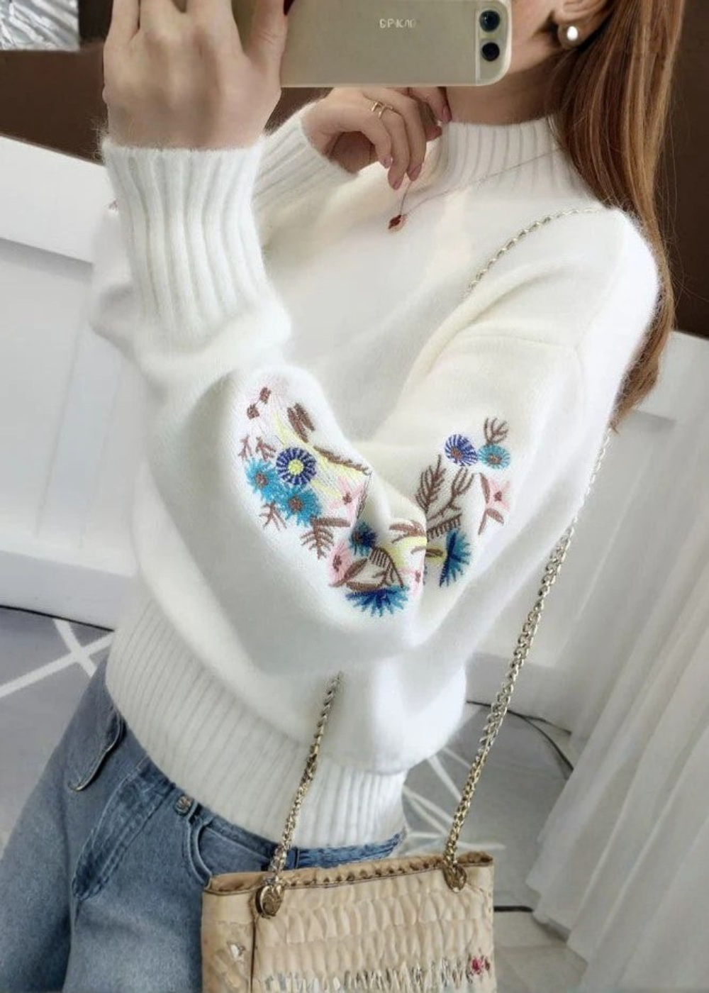 Floral | Gruby Sweter z Dzianiny Kaszmirowej z Kwiatowym Haftem